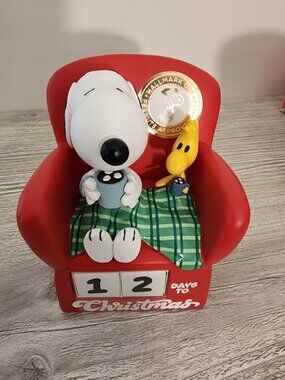 Peanuts Cozy Snoopy + Woodstock Christmas Countdown Calendar NEW